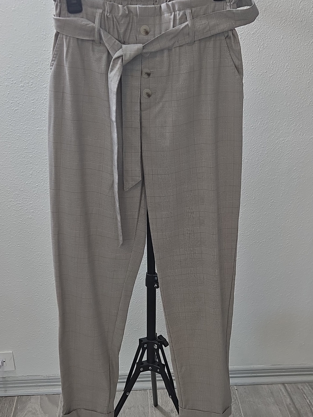 SO Women's Paperbag Waist Chinos - Light Gray Plaid